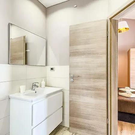 Sleeps 9 Pool Air Con Wifi Villa *